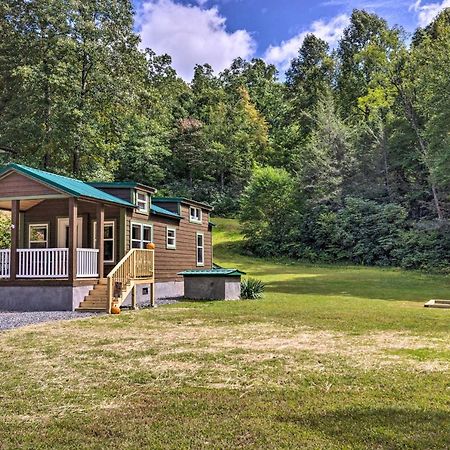 Quaint Mtn Cabin Tiny Living Near Big Adventure Brevard Extérieur photo