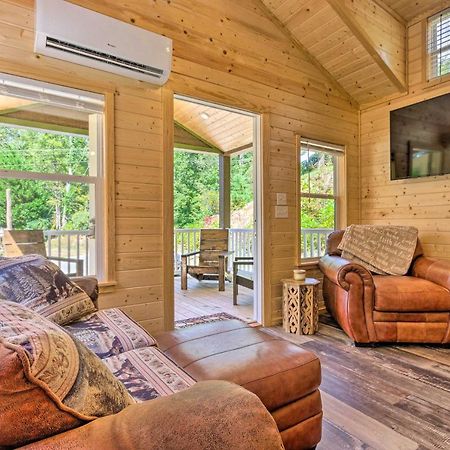 Quaint Mtn Cabin Tiny Living Near Big Adventure Brevard Extérieur photo