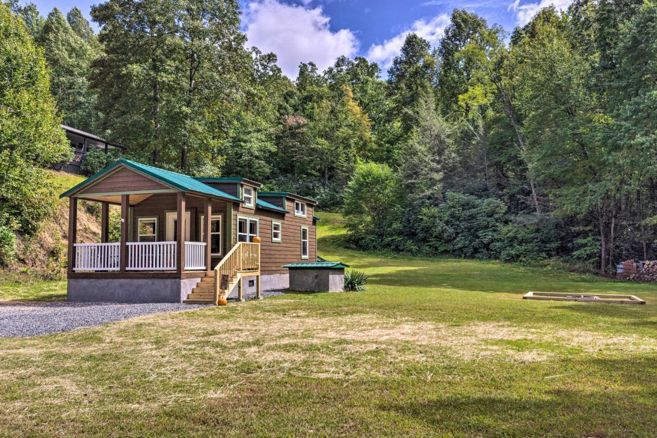 Quaint Mtn Cabin Tiny Living Near Big Adventure Brevard Extérieur photo