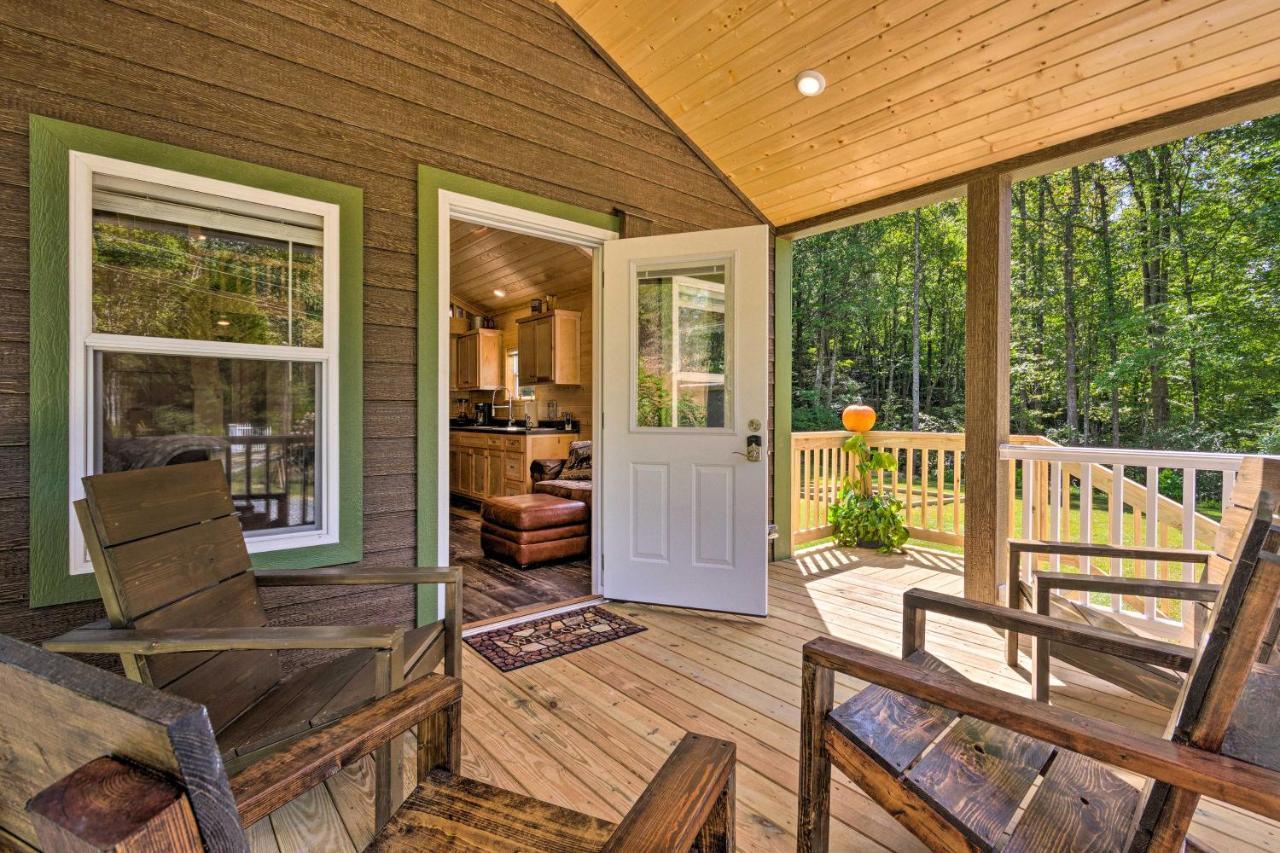 Quaint Mtn Cabin Tiny Living Near Big Adventure Brevard Extérieur photo